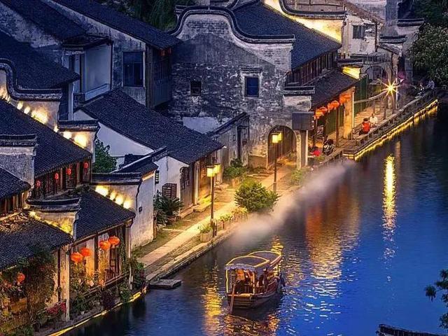 绝美“冰花”绽放!冰面上朵朵“冰花”是如何形成的?